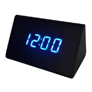Часы настольные с будильником VST-864-5 в виде черного дерев.бруска с синей подсветкой - фото