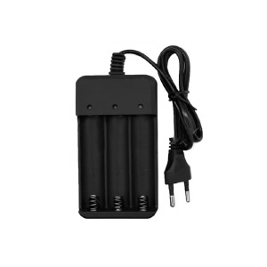 Зарядное для аккумуляторов 18650 MD-303A 3 battery slot - фото