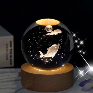 Ночник хрустальный шар 8см дельфин и луна на деревянной подставке LED подсветка/от USB - фото