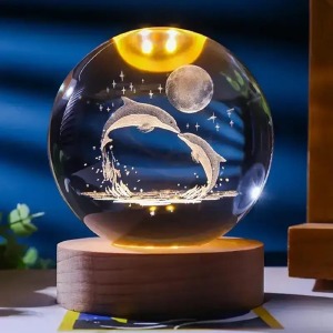 Ночник хрустальный шар 8см пара дельфинов на деревянной подставке LED подсветка/от USB - фото