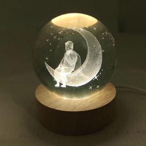 Ночник хрустальный шар 6см маленький принц на луне на деревянной подставке LED подсветка/от USB - фото