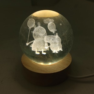 Ночник хрустальный шар 8см Пеппа и Джордж на деревянной подставке LED подсветка/от USB - фото