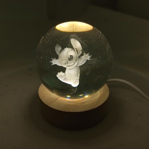 Ночник хрустальный шар 8см Стич на деревянной подставке LED подсветка/от USB - фото