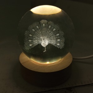 Ночник хрустальный шар 8см павлин на деревянной подставке LED подсветка/от USB - фото